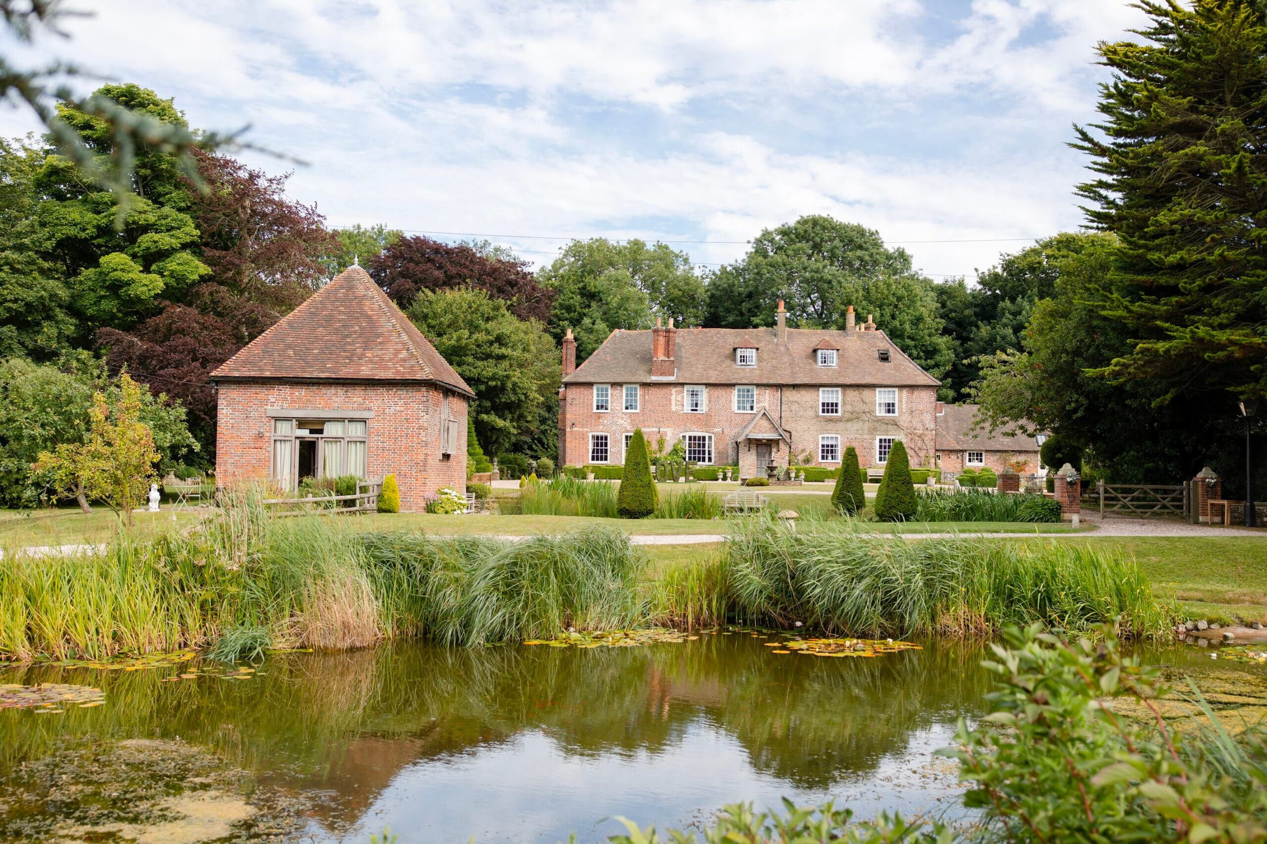 The-Manor-_-Barns-scaled