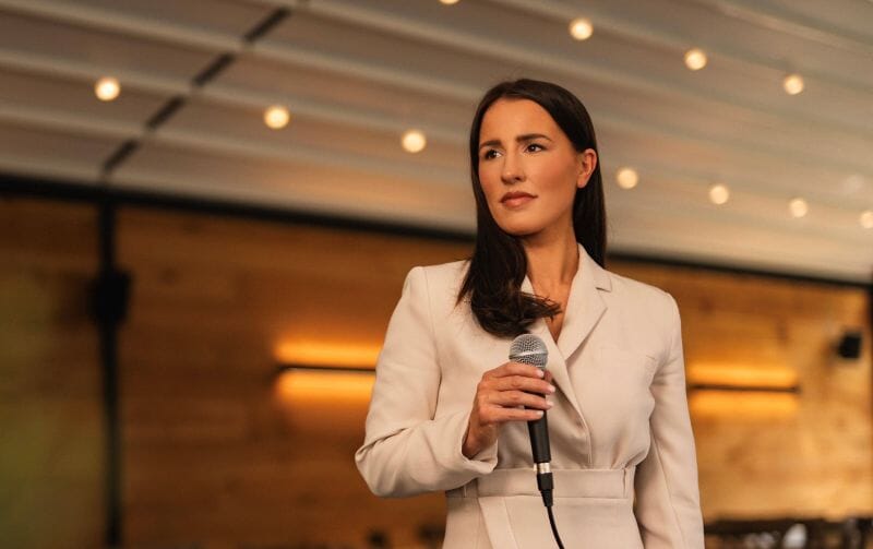 A picture of a singer at a wedding at Solton Manor near Sandwich, Kent